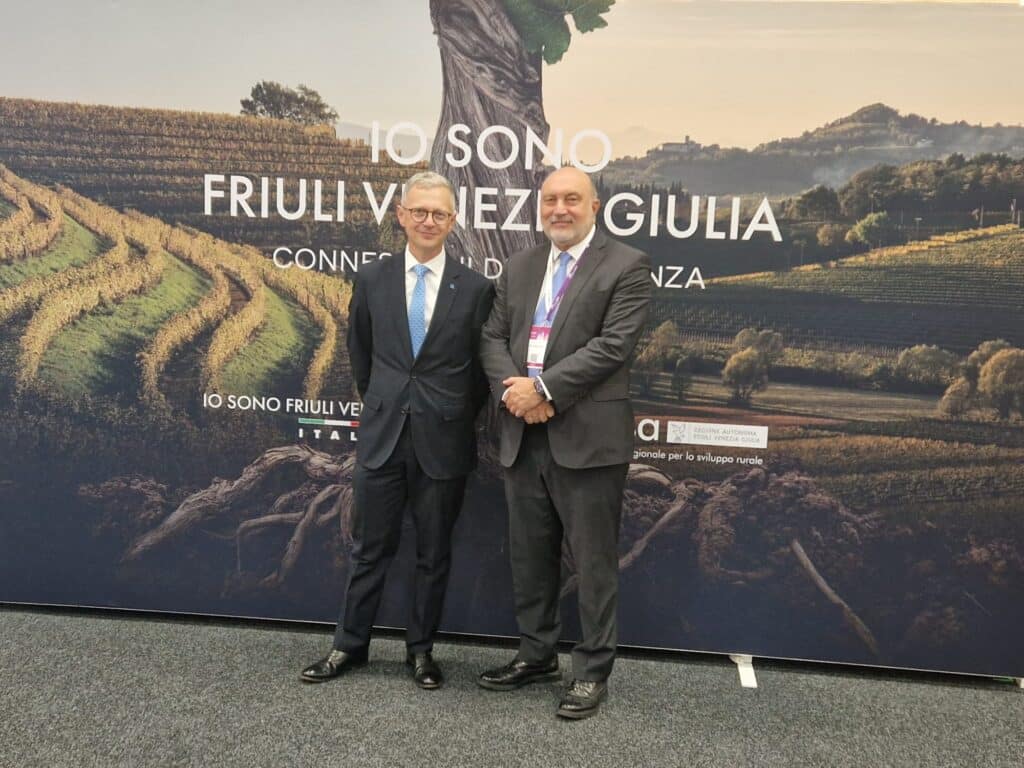 L'assessore regionale alle Risorse agroalimentari, forestali e ittiche, Stefano Zannier, a Vinitaly.USA con il direttore generale di VeronaFiere Gianni Bruno