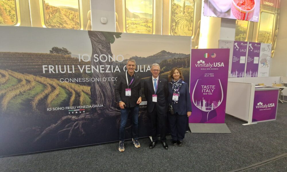 L'assessore regionale alle Risorse agroalimentari, forestali e ittiche, Stefano Zannier, a Vinitaly.USA a New York con il diretttore generale di Ersa Mauro Viti e la funzionaria Ersa, Alessandra Bianchi